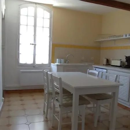 Apartment Aux Pieds Des Arenes Arles