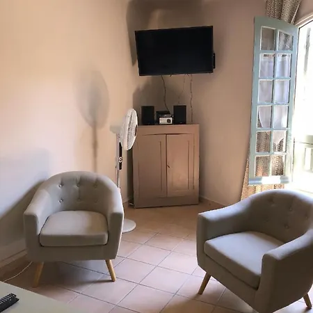 Apartment Aux Pieds Des Arenes